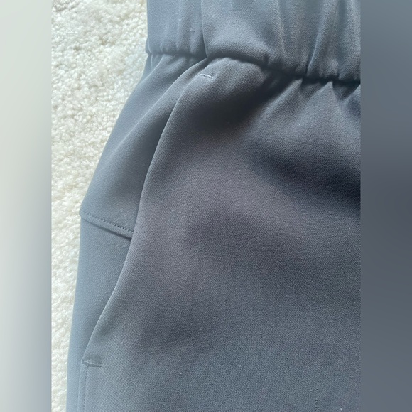 EUC Lululemon On The Fly Pant Woven 27” Size 8 - Picture 9 of 14